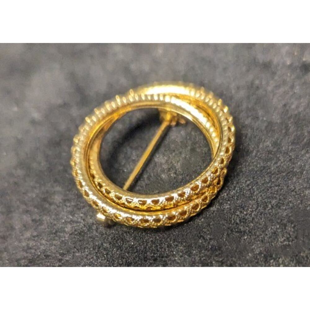 Vintage Open Work Double Ring Circle Brooch Estate Gold Tone Round Pin 1"